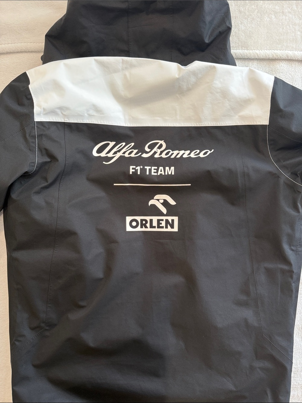Alfa Romeo Team Men's Black, White & Red Rain Jacket - Picture 4 of 7